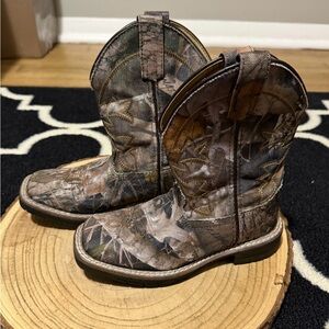 Kids Camouflage Pull-On Western Boots - Brown Camo